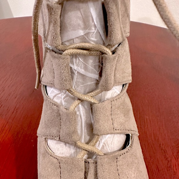 Lace Up Block Heels - Picture 10 of 16